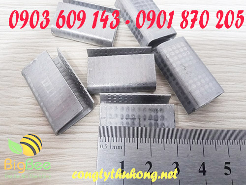 Bọ sắt gai khóa dây đai có chiều dài 3cm, dày 1mm