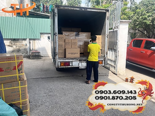 Cuộn màng pe quấn hàng hóa giá rẻ Cuộn màng pe quấn hàng hóa trắng đen