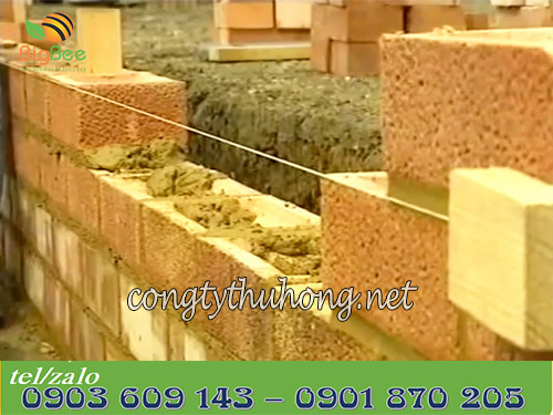 Sử dụng dây nhợ để căng tường khi xây dựng