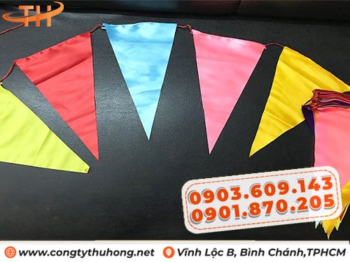 Dây cờ tam giác nhiều màu Dây cờ tam giác nhiều màu
