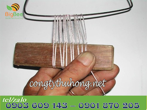 Dây dù được dùng làm dây thả diều nên gọi dây nhợ thả diều