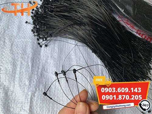 Dây nhựa gắn nhãn mác màu đen Dây nhựa gắn nhãn mác màu đen