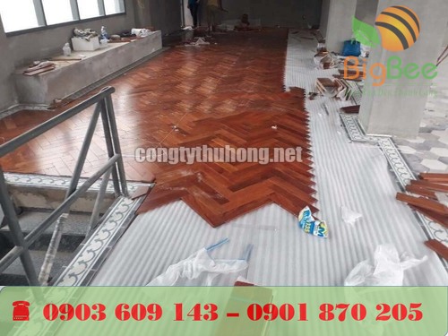 Mút xốp foam được sử dụng khá phổ biến khi thi công đóng sàn gỗ