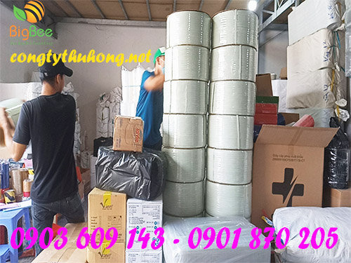 Hoạt động chuyển dây đai lên xe giao cho khách hàng sỉ