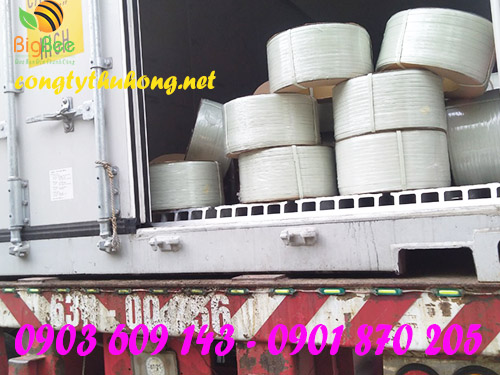 Chuyển hàng dây đai lên container cho khách hàng tỉnh