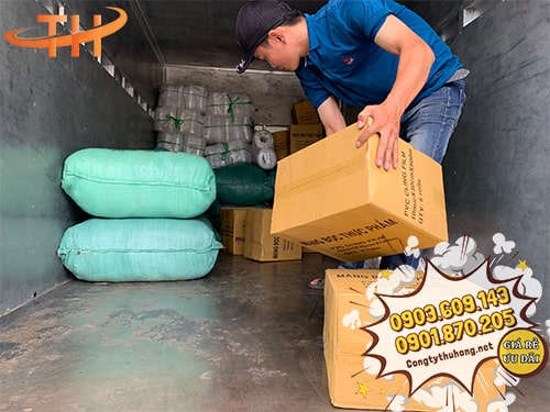 Màng bọc thực phẩm 6 cuộn 1 thùng giá rẻ Màng bọc thực phẩm 6 cuộn 1 thùng giá rẻ