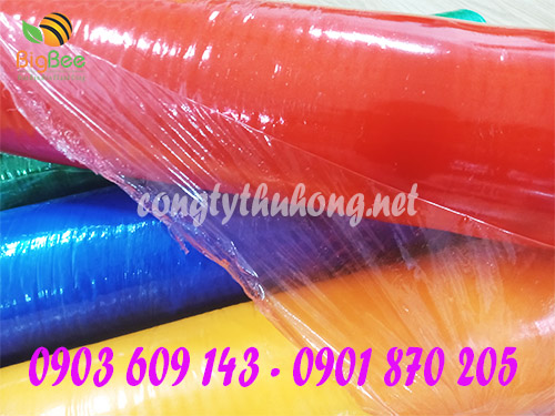 Màng PE quấn hàng màu có độ dày 17mic, dai và khó rách
