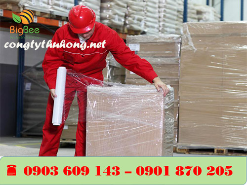 Màng PE được sử dụng quấn các kiện hàng