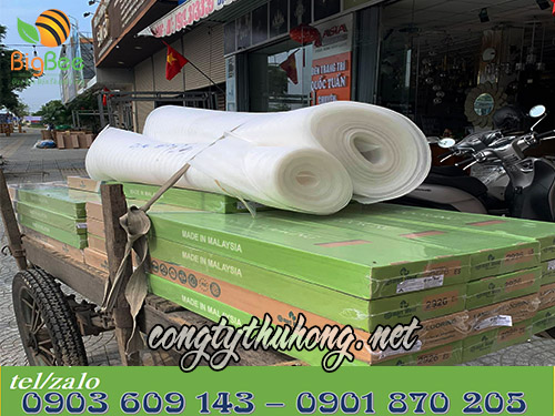 Sử dụng xốp foam khổ rộng 2m dày 5li để lót sàn gỗ