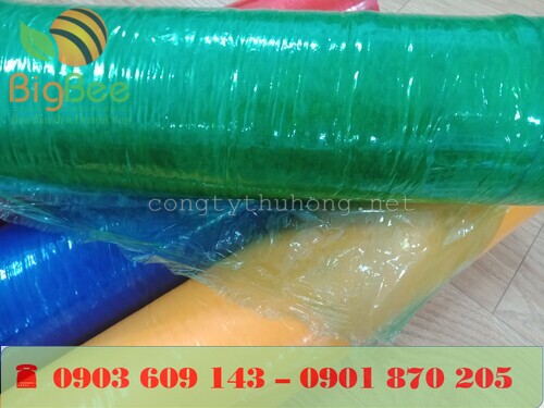 Cận ảnh màng PE mỏng màu xanh