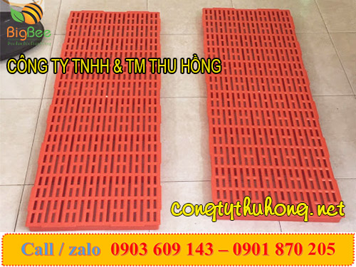 Tấm nhựa lót sàn ô vuông kt 40cm * 110cm