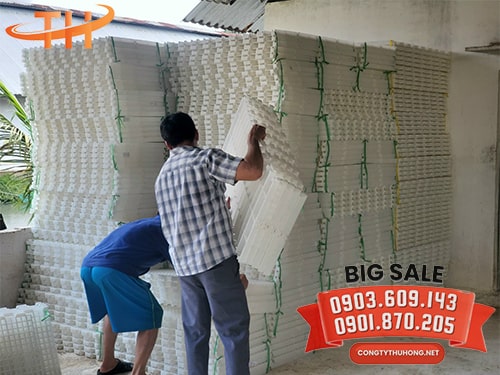 Tấm nhựa lót sàn dê Tấm nhựa lót sàn dê giá rẻ