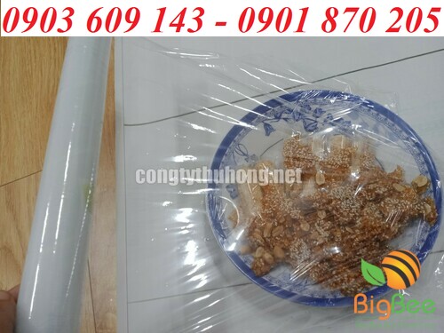 Màng bọc thực phẩm dẻo, khó rách khi kéo giãn