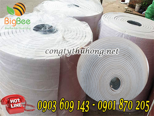 Cuộn xốp bạc cách nhiệt có keo dính