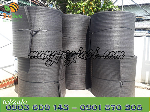 Cuộn xốp foam đen dày 20li dài 25m