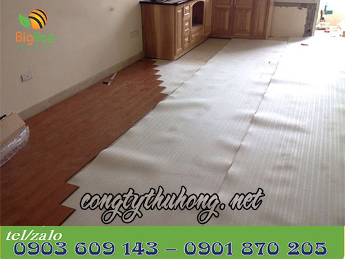 Màng xốp foam được dụng cách nhiệt, bảo vệ sàn gỗ