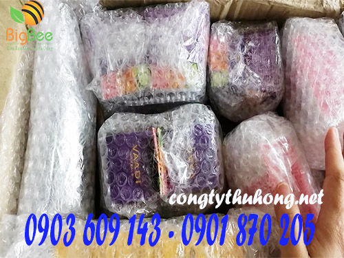 Sử dụng xốp bóng khí gói quấn hàng để chống va đập