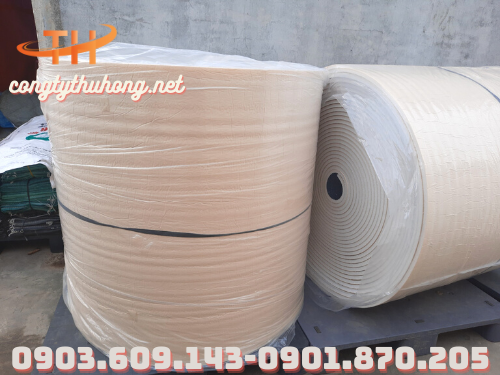 Xốp pe foam có keo dán