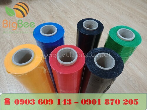 Các cuộn màng PE màu 50cm tại xưởng