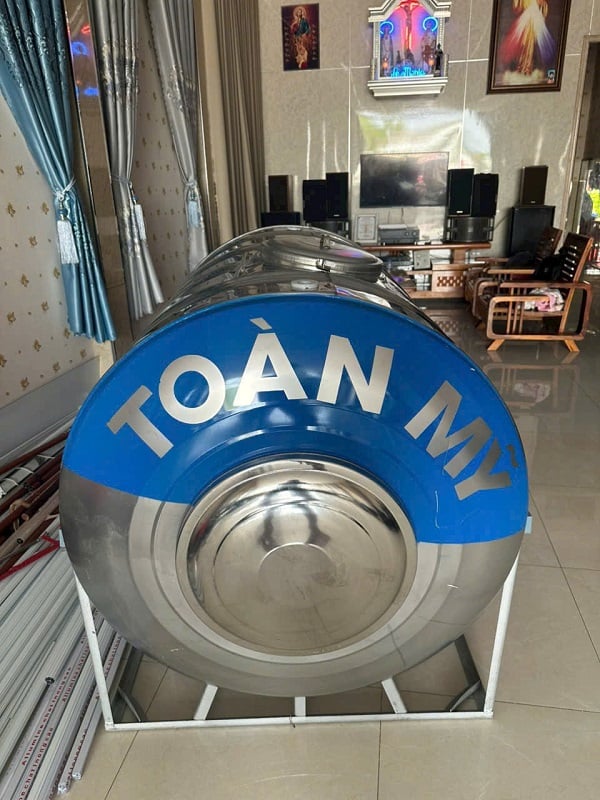 Giao hàng Bồn inox Toàn Mỹ 500L Ngang Giao hàng Bồn inox Toàn Mỹ 500L Ngang