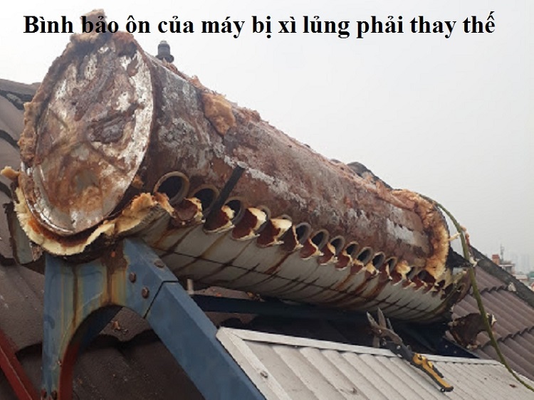 Bình bảo ôn năng lượng mặt trời lâu năm bị thủng Bình bảo ôn năng lượng mặt trời lâu năm bị thủng