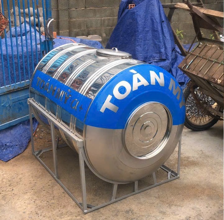 Bồn nước inox Toàn Mỹ 1,000L Ngang giao khách tại Bình Dương Bồn nước inox Toàn Mỹ 1,000L Ngang giao khách tại Bình Dương