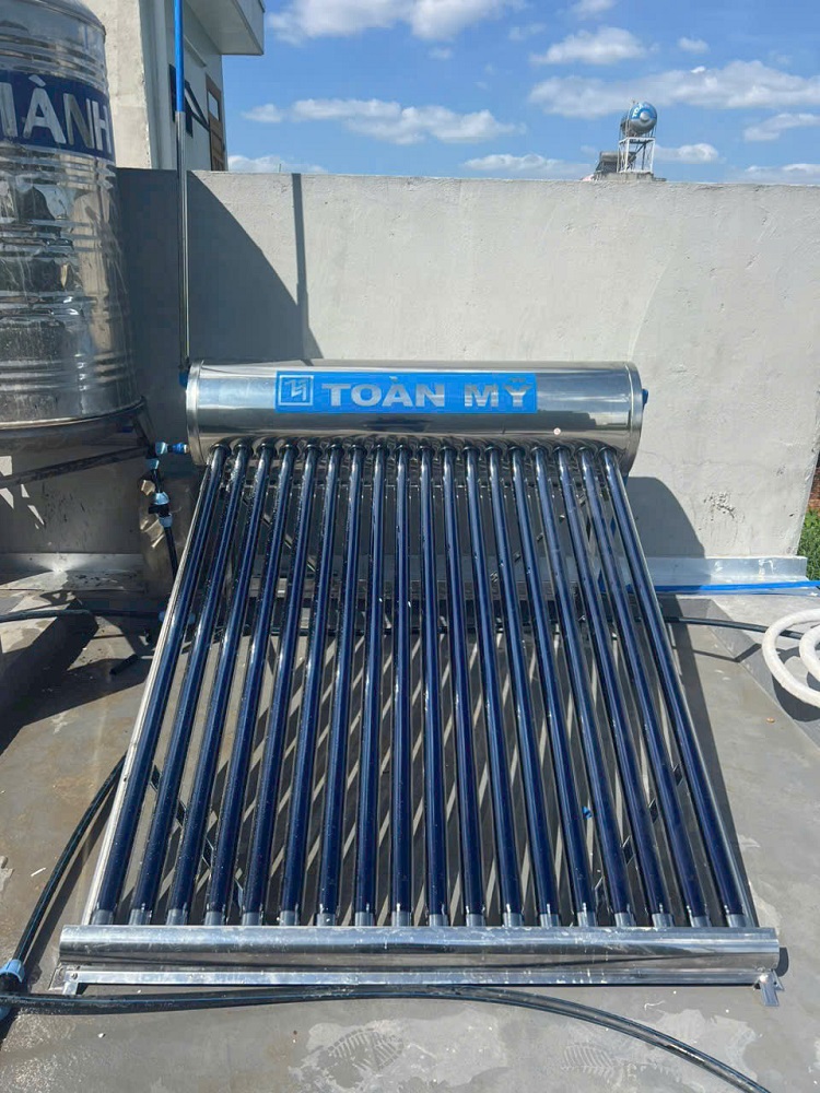 Năng lượng mặt trời Toàn Mỹ 160l - 16 ống F58 Năng lượng mặt trời Toàn Mỹ 160l - 16 ống F58