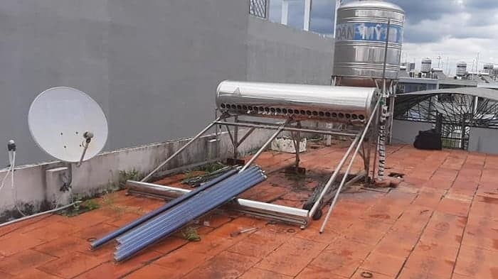 tình trạng máy năng lượng mặt trời bị phun nước tình trạng máy năng lượng mặt trời bị phun nước