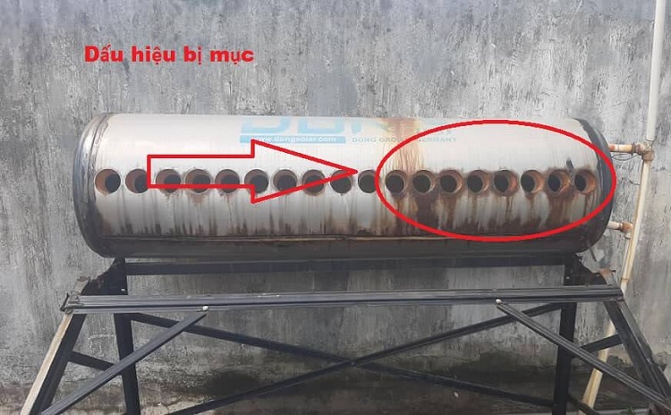 Bình bảo ôn bị thủng, rò rỉ nước Bình bảo ôn bị thủng, rò rỉ nước