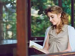 Không phải xinh đẹp hay giàu có, đây mới là người phụ nữ sang trọng, tao nhã bậc nhất, cô ấy cả đời ung dung và đàn ông thì say đắm!