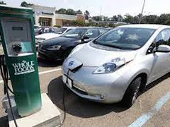 Châu Âu cấm bán xe hơi chạy xăng dầu từ năm 2035