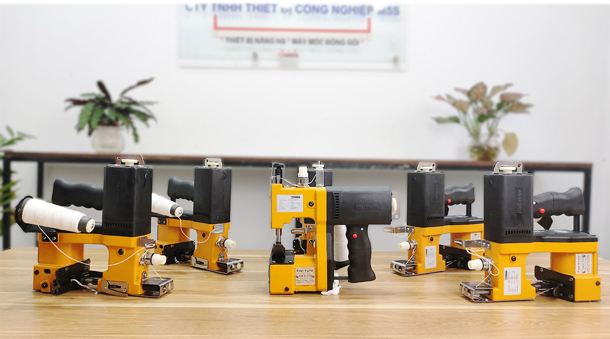 Máy may bao cầm tay GK9 tại công ty M5s Máy may bao cầm tay GK9 tại công ty M5s