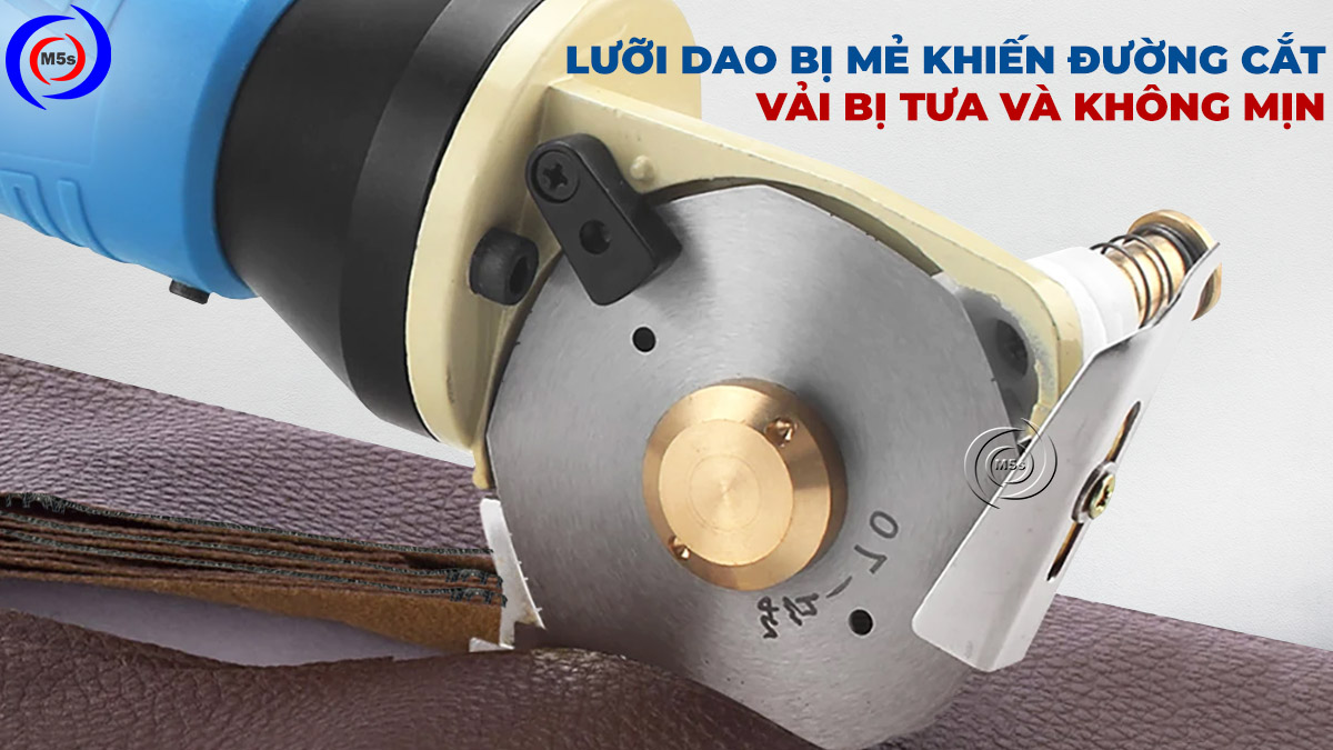 Lưỡi dao máy cắt vải bị mẻ Lưỡi dao máy cắt vải bị mẻ
