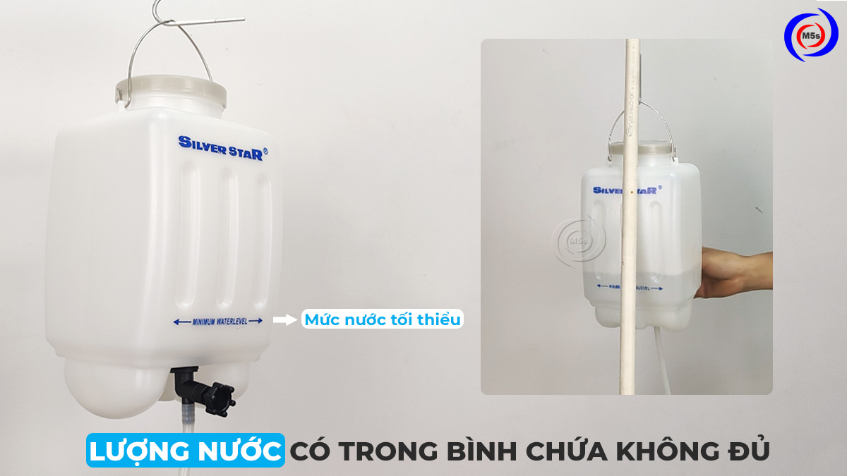 Lượng nước trong bình chứa của bàn ủi không đủ Lượng nước trong bình chứa của bàn ủi không đủ
