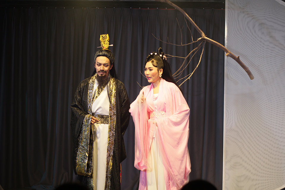 Bí Mật Cẩm Tú Đài