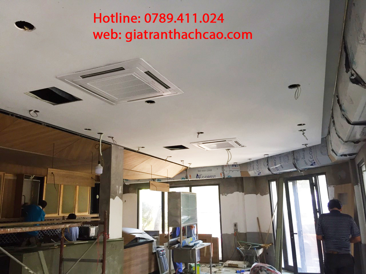 Trần thạch cao cho quán cafe hiện đại Trần thạch cao cho quán cafe hiện đại