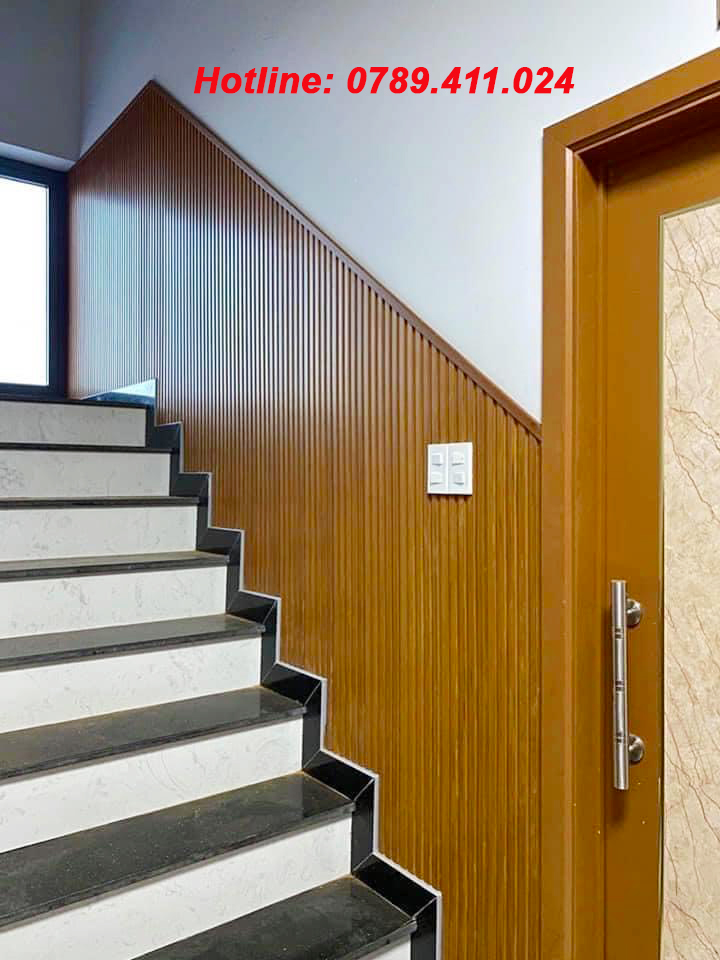 ốp nhựa lan sóng câu thang ốp nhựa lan sóng câu thang