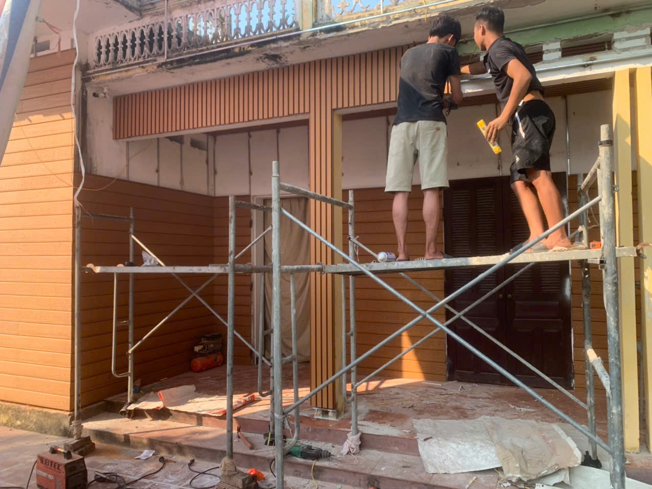 Trần nhựa ngoài trời Trần nhựa ngoài trời