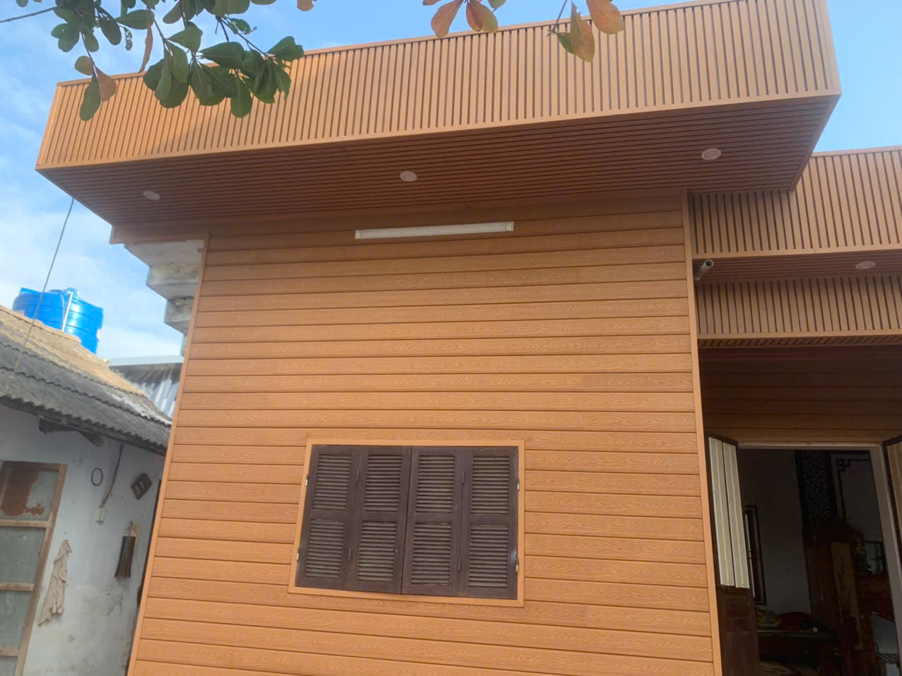 trần nhựa lam sóng ngoài trời trần nhựa lam sóng ngoài trời