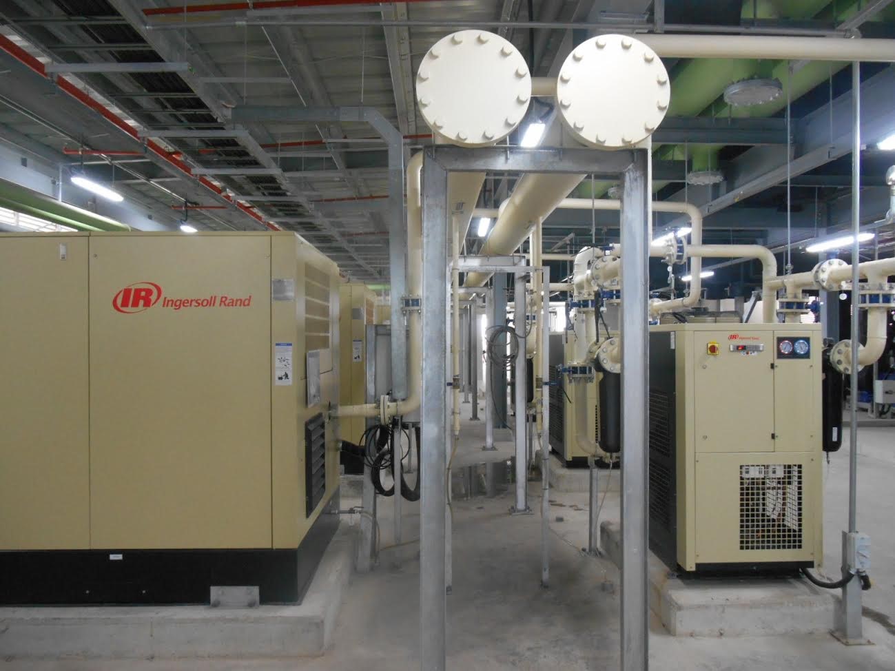 Máy nén khí Ingersoll Rand được lắp đặt trong nhà máy