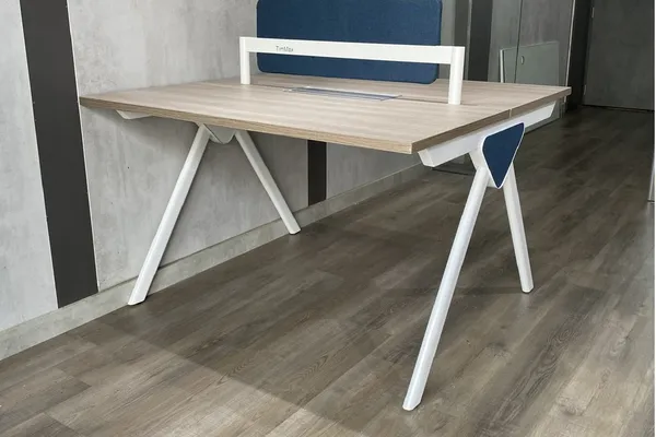 Vách ngăn bàn làm việc sắt +vải :VN-01