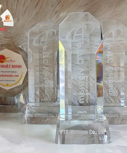 Cúp Pha Lê Khắc Nội Dung Pha lê 3D, 2D Cao Cấp