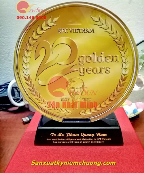 Kỷ niệm chương thủy tinh, Kỷ niệm chương in hình logo công ty