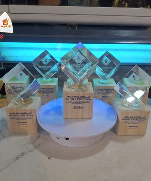 Quà Tặng Pha lê 3D, 2D - Khối Doanh Nghiệp, Đoàn Thể