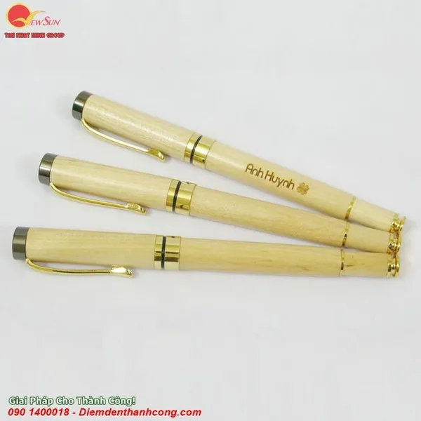 Bút Gỗ Khắc Tên Quà Tặng,  bút ký khắc tên