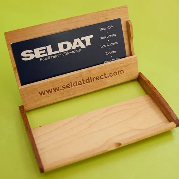 Hộp đựng name card gỗ khắc tên