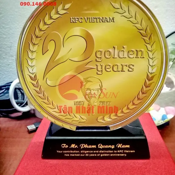 Kỷ niệm chương thủy tinh, Kỷ niệm chương in hình logo công ty