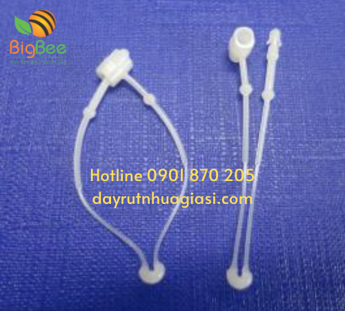 Ti xỏ dáng chữ V