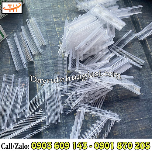 Ti bắn nhãn mác quần áo sẵn kho số lượng Ti bắn nhãn mác quần áo sẵn kho số lượng