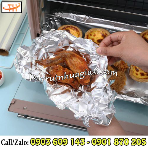Cuộn giấy bạc nướng dùng trong lò nướng tiện lợi Cuộn giấy bạc nướng dùng trong lò nướng tiện lợi